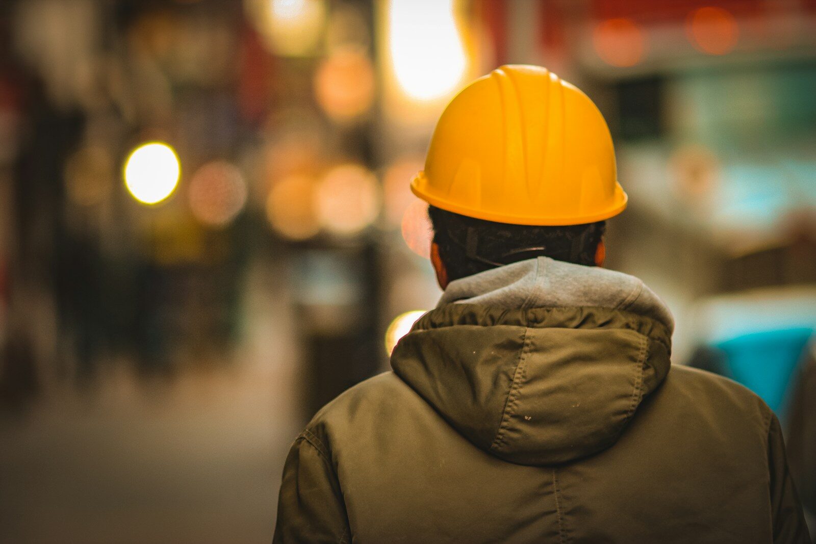 Event Season in Chicago: Why Vendors and Contractors Need General Liability Insurance